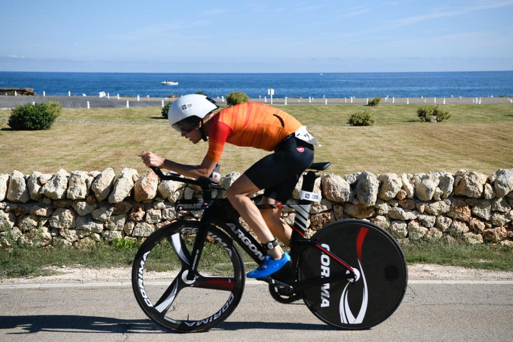 148cdcdc-fcd1-46ad-978f-eefca3880637